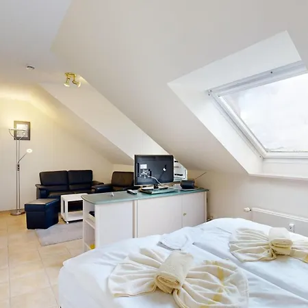 Appartementhaus Binzer Sterne 57 *